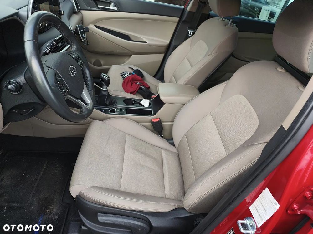 Hyundai Tucson 1.6 GDI BlueDrive Style 2WD - 8