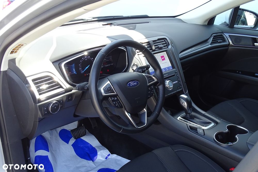 Ford Mondeo 2.0 Hybrid Titanium - 20