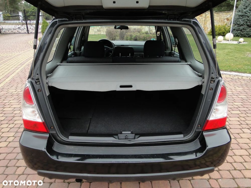 Subaru Forester 2.0 XC Celebration - 32