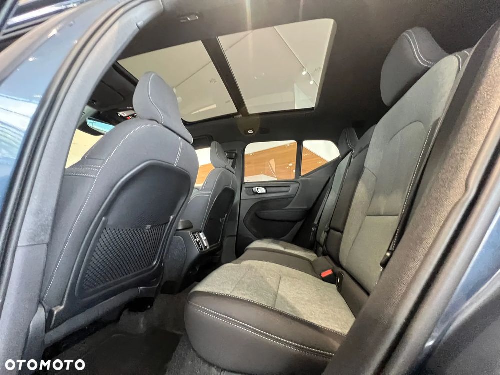 Volvo XC 40 - 30