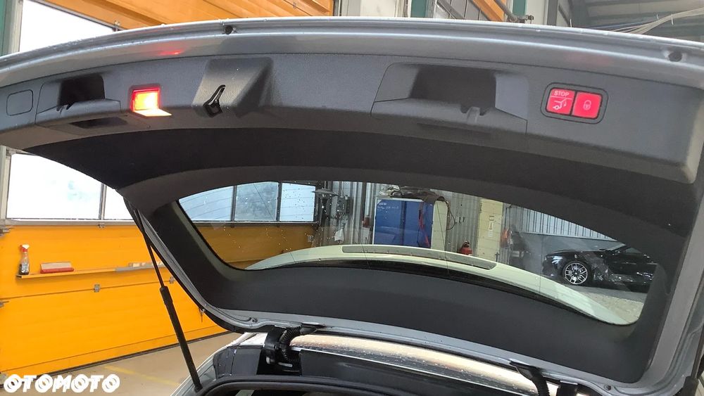 Mercedes-Benz Klasa E 300 de 9G-TRONIC AMG Line - 15