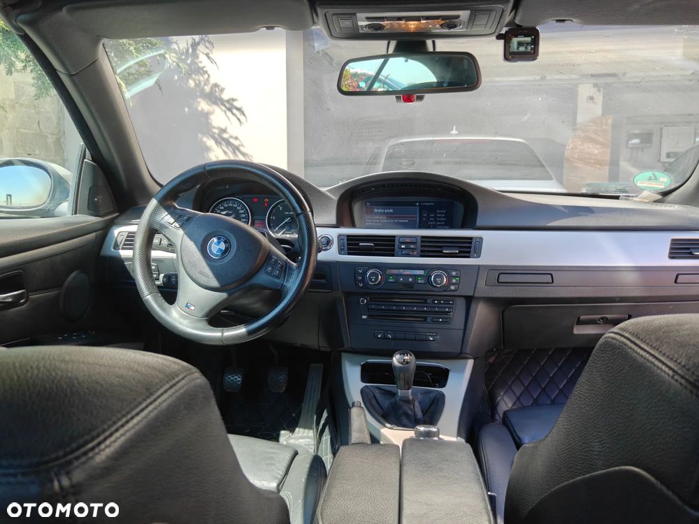 BMW Seria 3 330d - 20