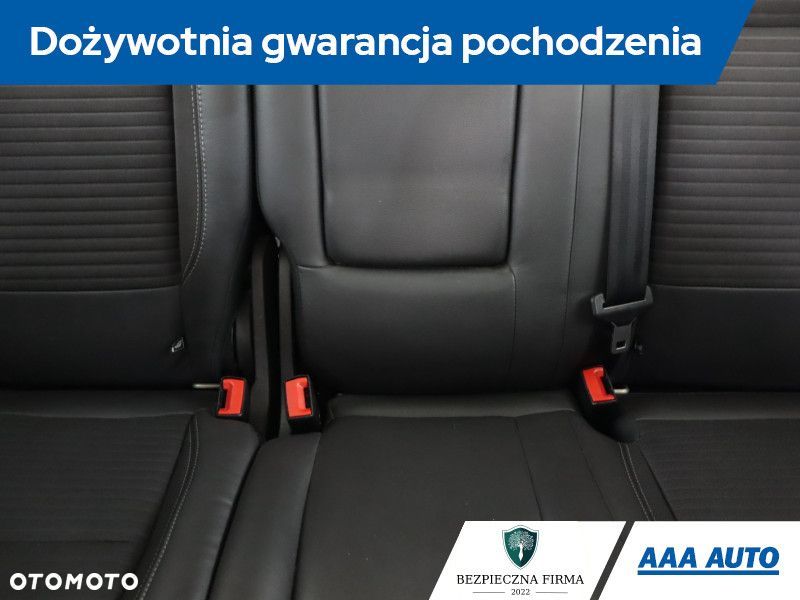 Ford Kuga - 12