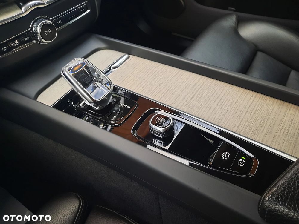 Volvo XC 60 B4 B Inscription - 27