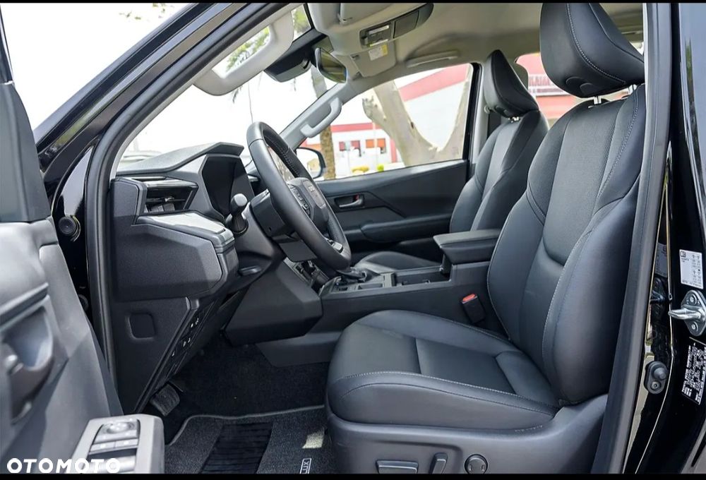 Toyota Hilux 2.8 D-4D Double Cab GR Sport II 4x4 - 37