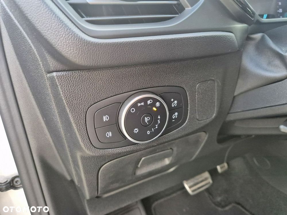 Ford Focus 1.0 EcoBoost Hybrid ST-LINE - 37