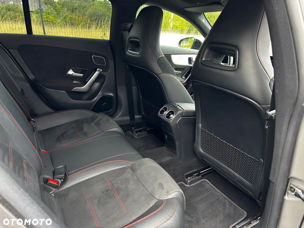 Mercedes-Benz CLA 200 d 4-Matic AMG Line 8G-DCT - 15