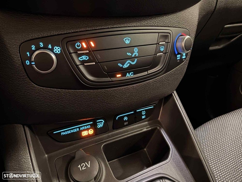 Ford Tourneo Courier 1.5 TDCi Ambiente - 17