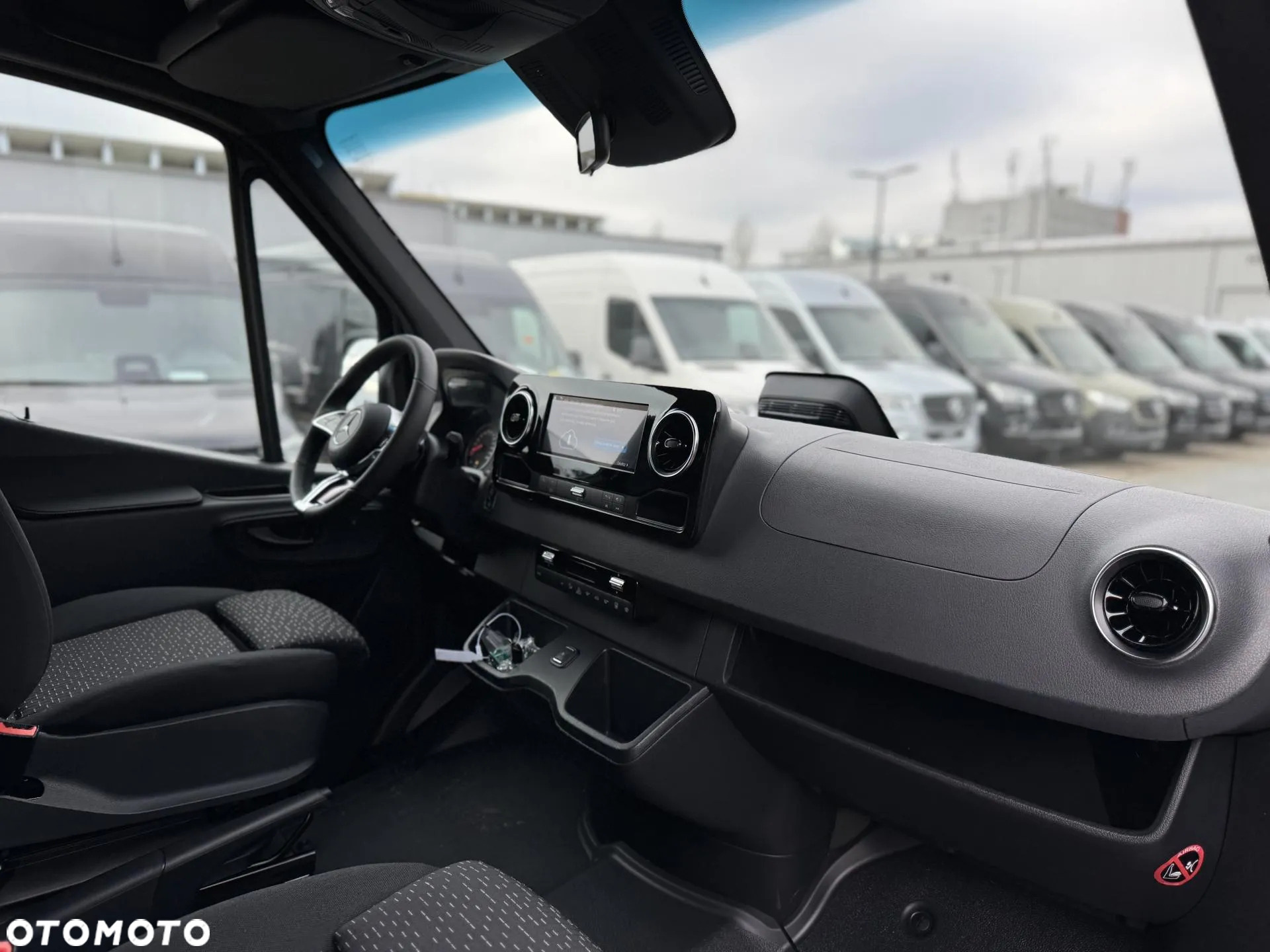 Mercedes-Benz Sprinter - 7