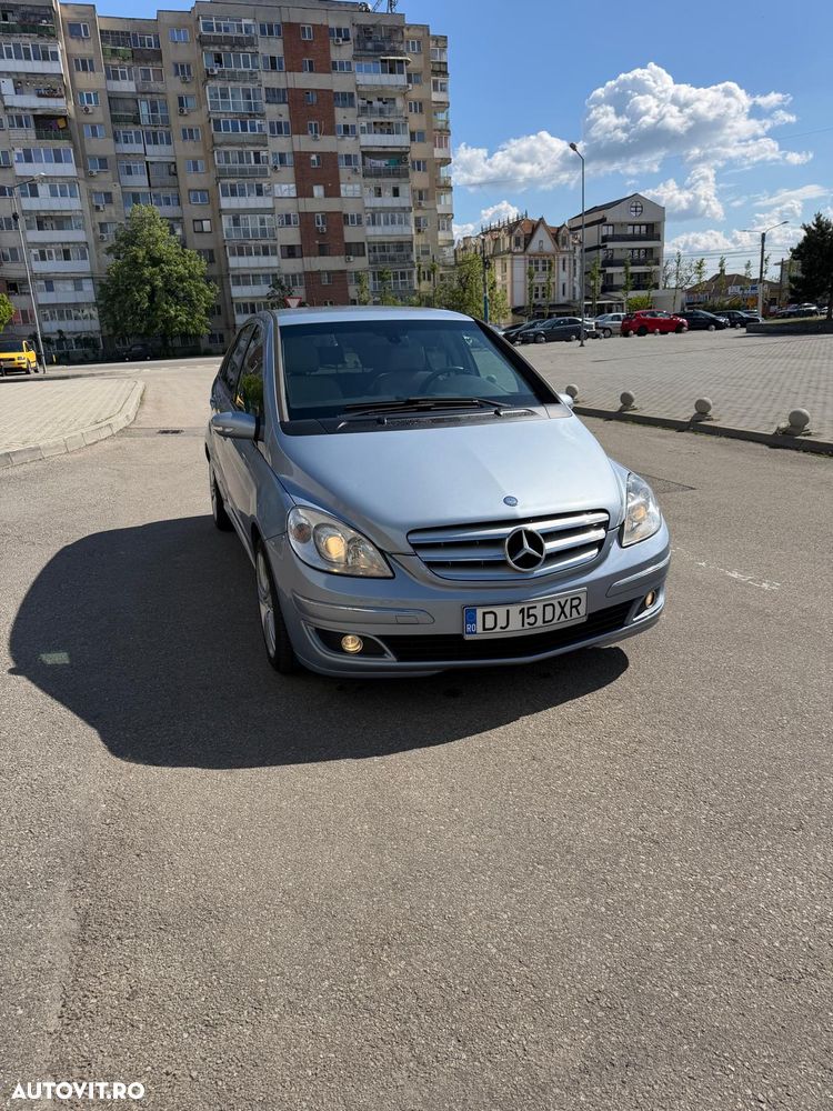 Mercedes-Benz B 180 - 1