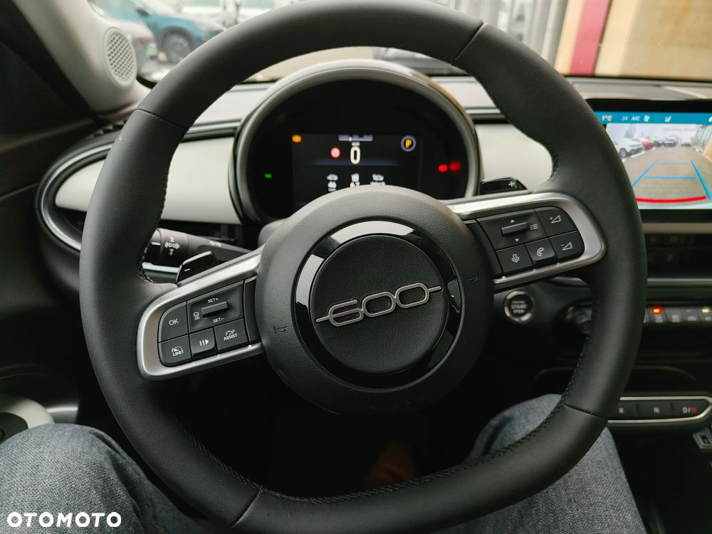 Fiat 600 1.2 Turbo La Prima eDCT - 13