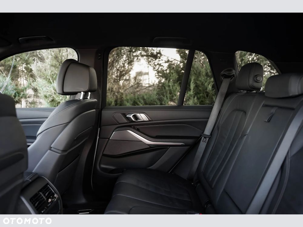 BMW X5 xDrive40i - 37