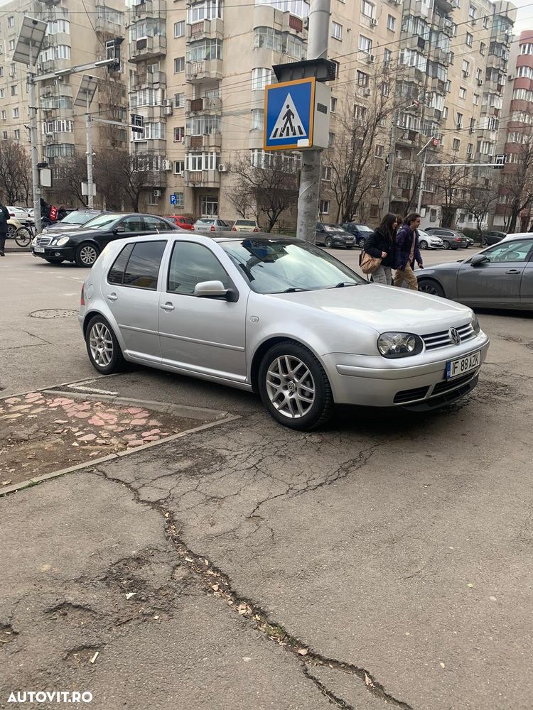 Volkswagen Golf 1.6 Basis - 1