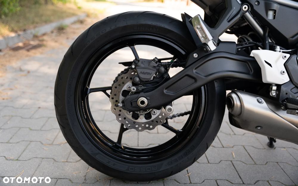 Kawasaki Z 650 - 13