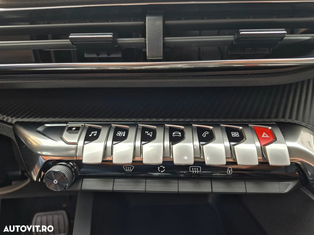Peugeot 3008 PHEV 180 EAT8 Allure Pack - 26