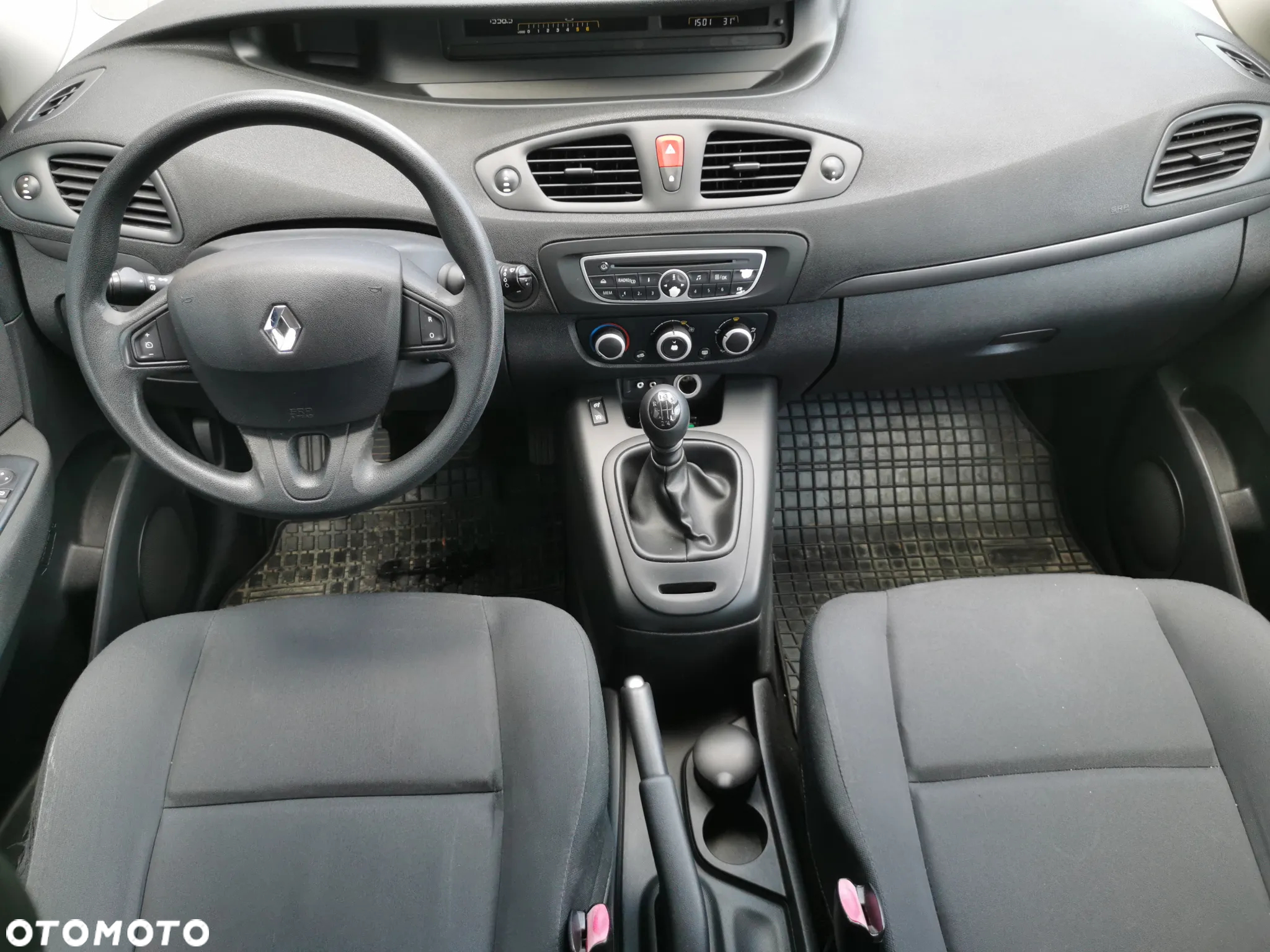 Renault Grand Scenic - 25