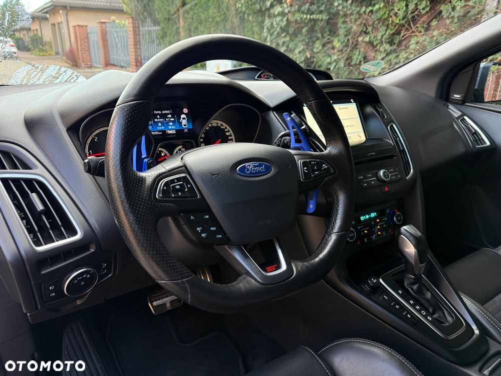 Ford Focus 2.0 TDCi ST mit Leder-Sport-Paket - 6