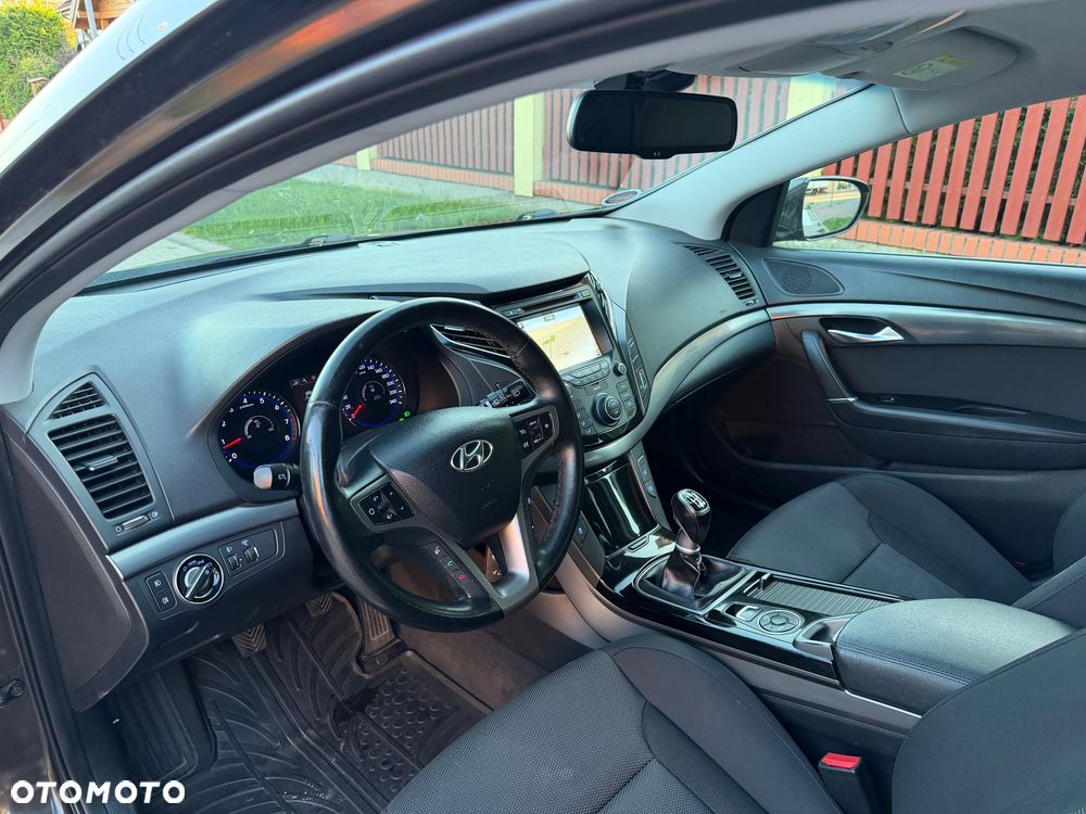 Hyundai i40 i40cw 1.6 Fifa World Cup Edition - 8