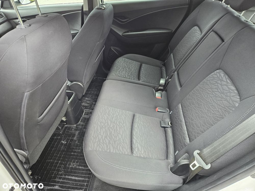 Hyundai ix20 1.6 Classic + - 7