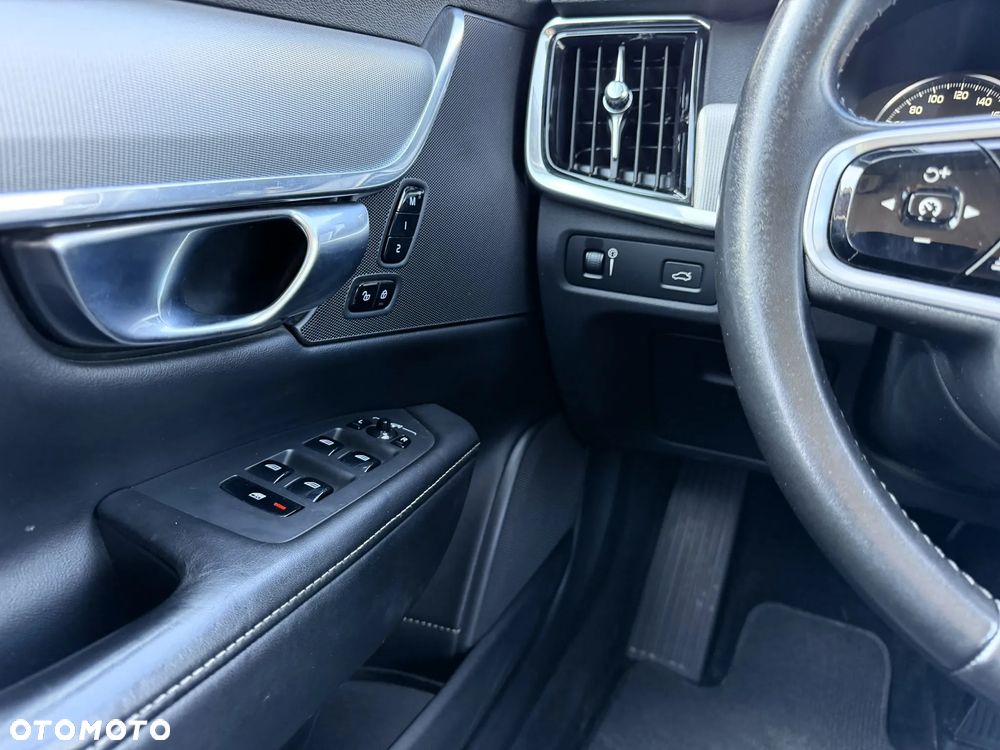 Volvo V90 Cross Country D5 AWD Pro - 18