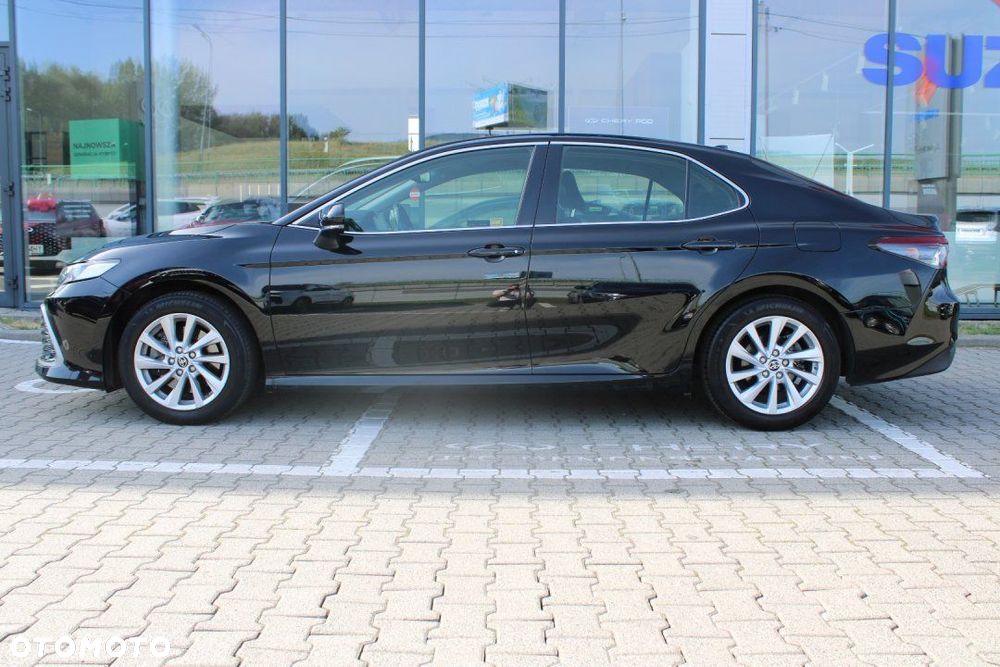 Toyota Camry - 2