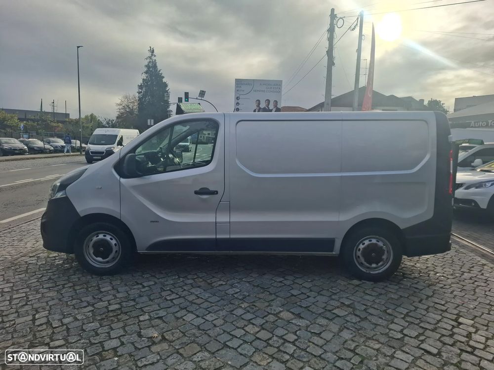 Opel VIVARO 1.6CDTI 100CV 3LUGARES - 8