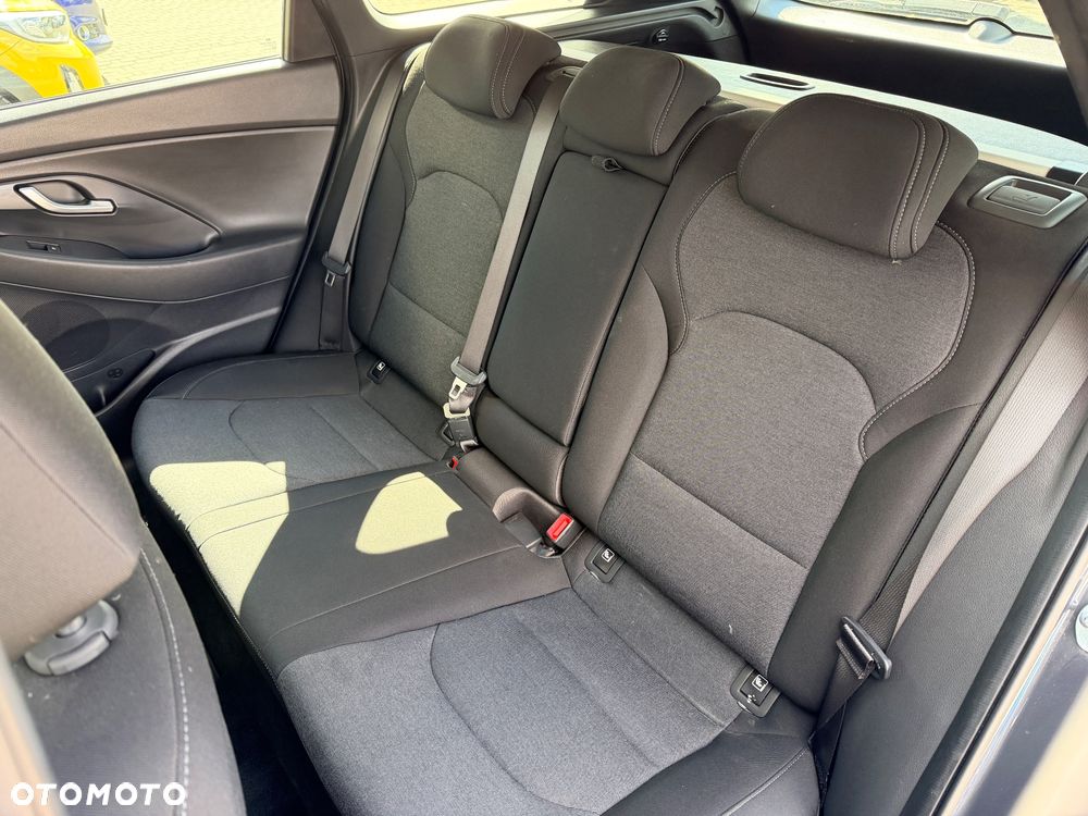 Hyundai i30 1.5 T-GDI 48V Comfort DCT - 12