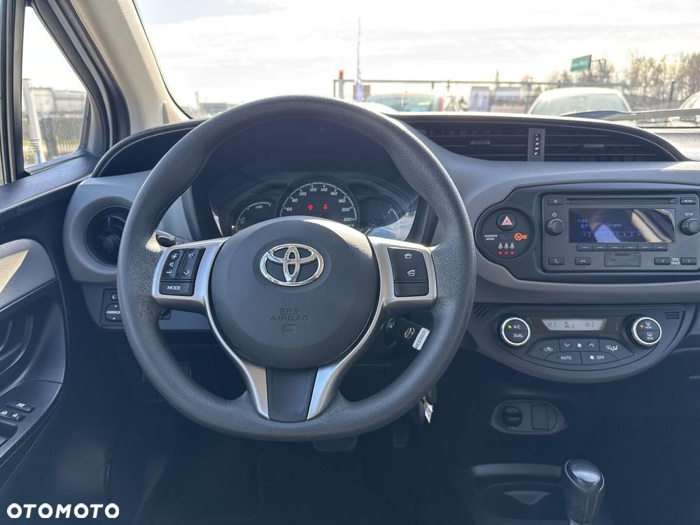 Toyota Yaris - 11
