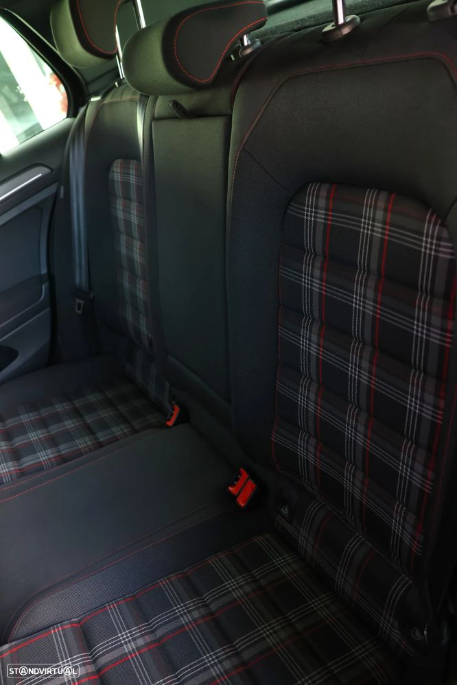 VW Golf GTI (BlueMotion ) DSG Performance - 12