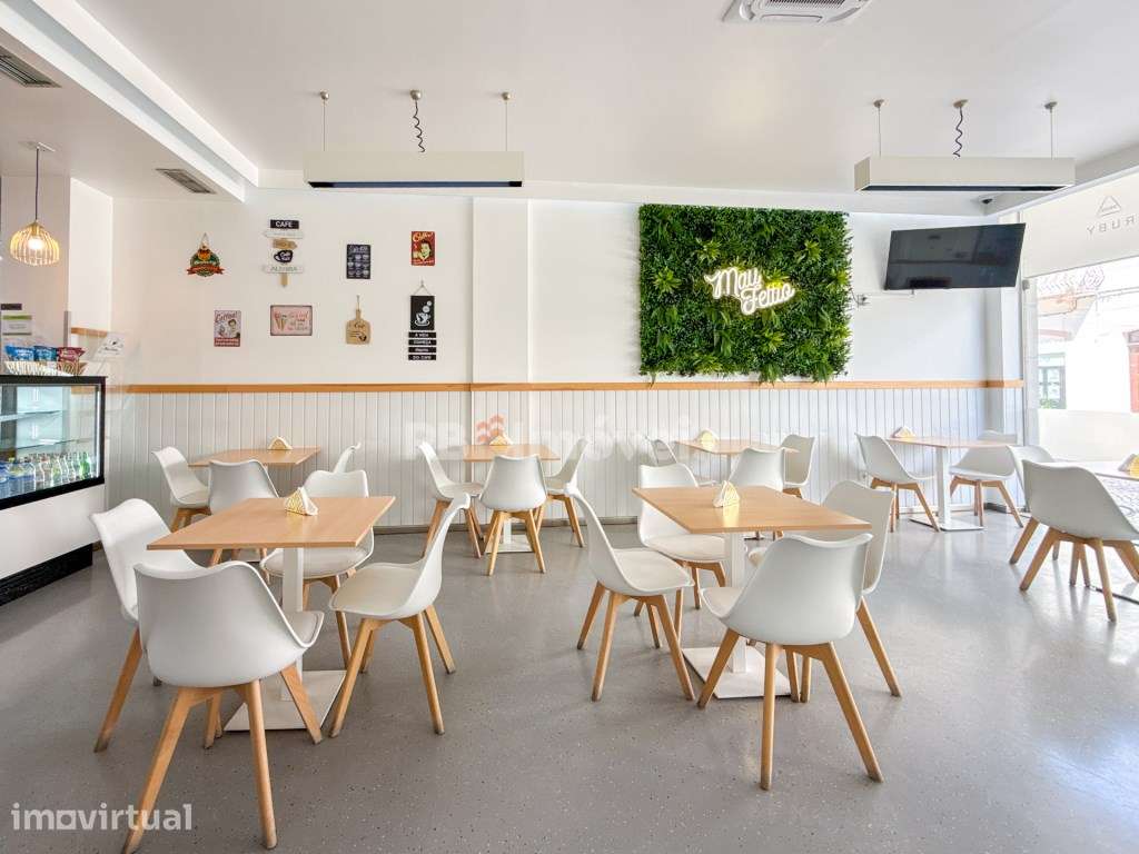 Café totalmente equipado no centro do Entroncamento - Grande imagem: 3/45