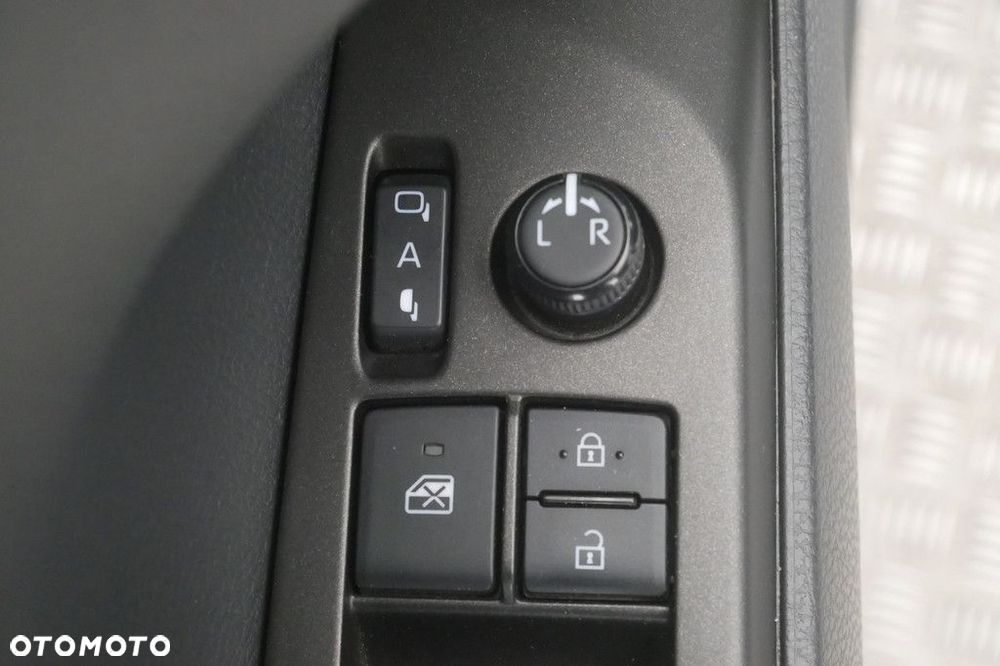 Toyota Camry 2.5 Hybrid Comfort CVT - 28