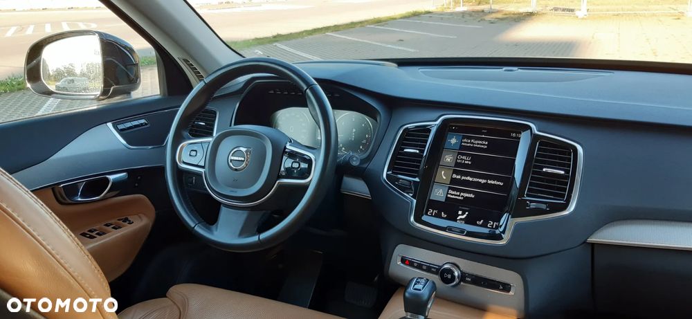 Volvo XC 90 - 35