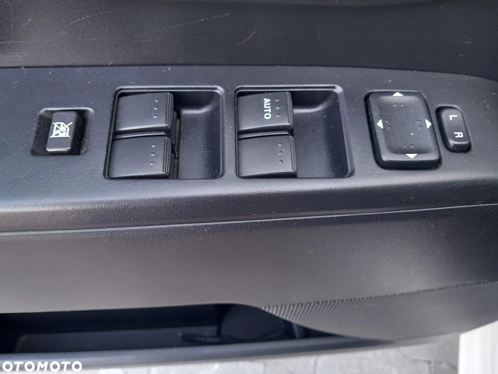 Mazda 5 2.0 MZR-DISI i-stop Sendo - 29