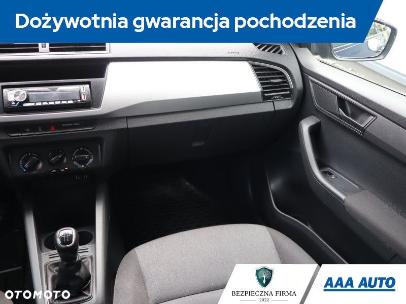 Skoda Fabia - 10