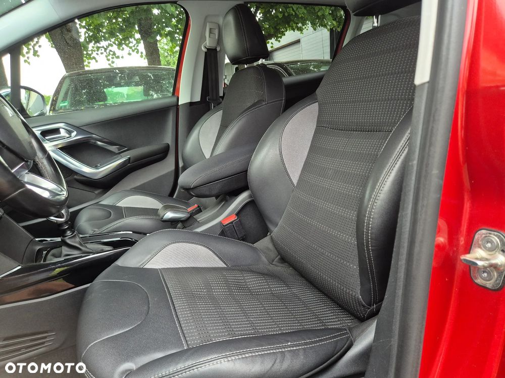 Peugeot 2008 BlueHDi FAP 120 STOP & START Allure - 15