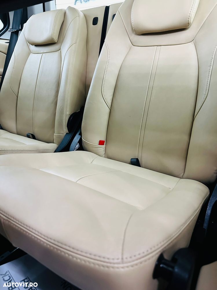 Ford Galaxy 2.0 TDCi DPF Ghia - 18