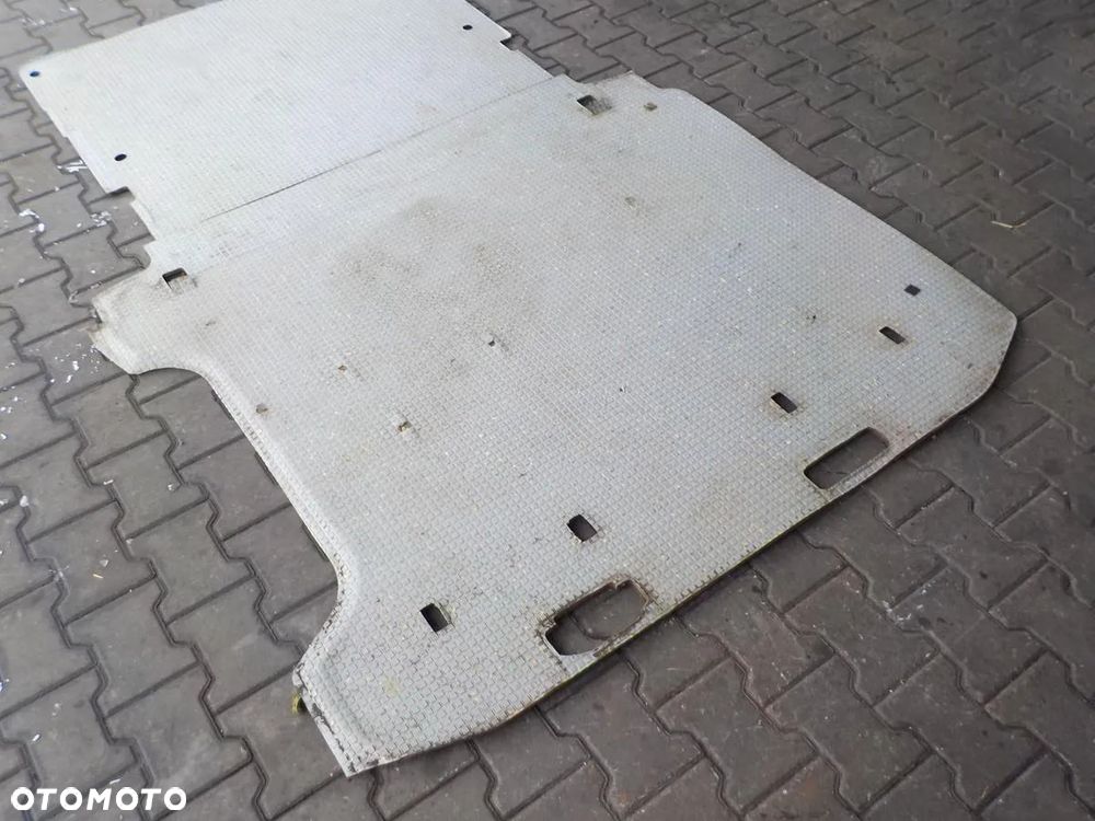 VW T4 MULTIVAN WYKŁADZINA PODŁOGA TYŁ TYLNA - 2