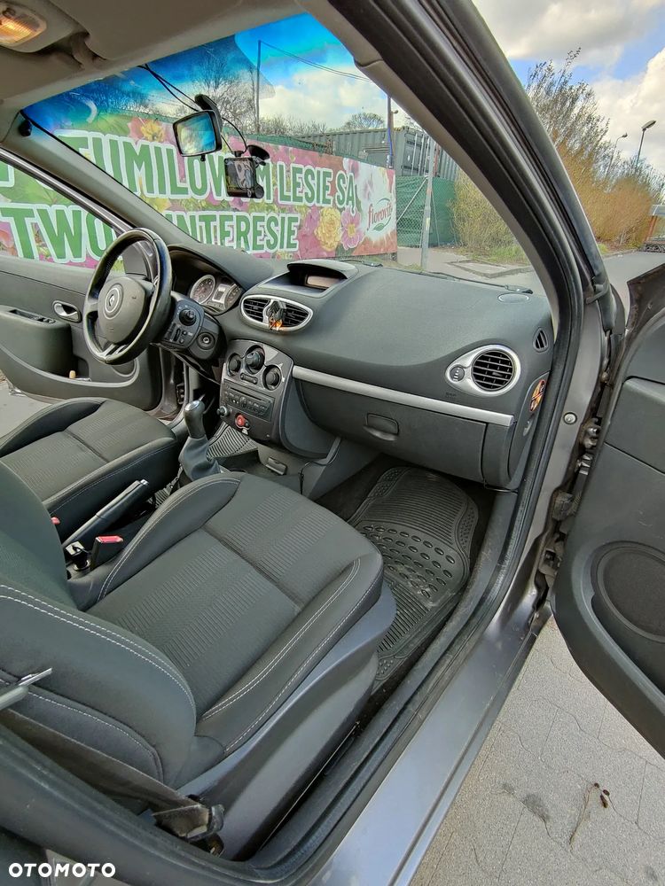 Renault Clio 1.2 16V TCE Alize - 23