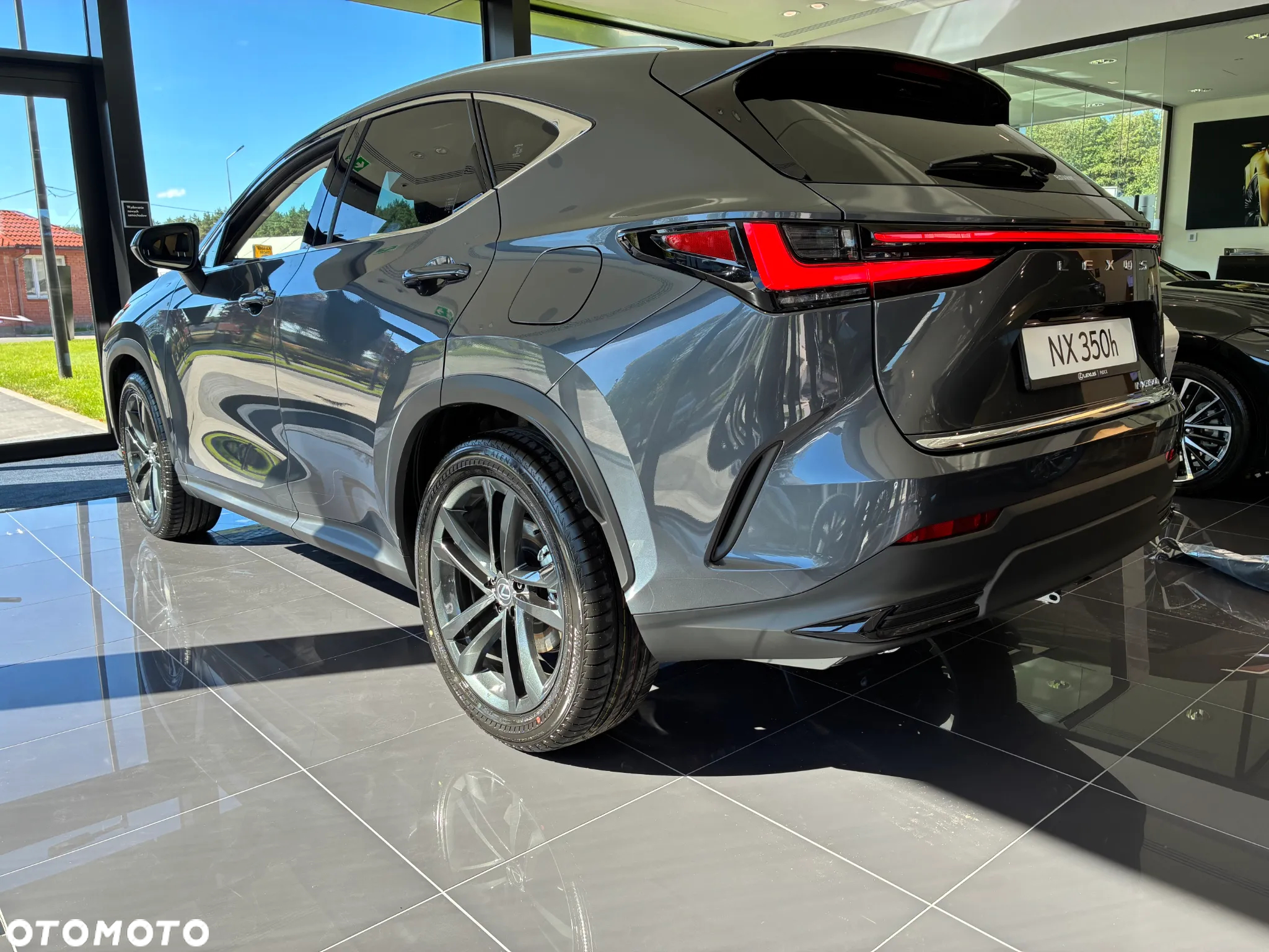 Lexus NX 350h Prestige AWD - 18