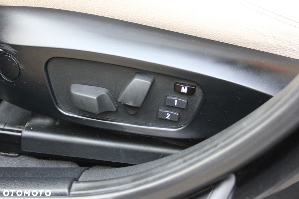 BMW X1 xDrive23d - 22