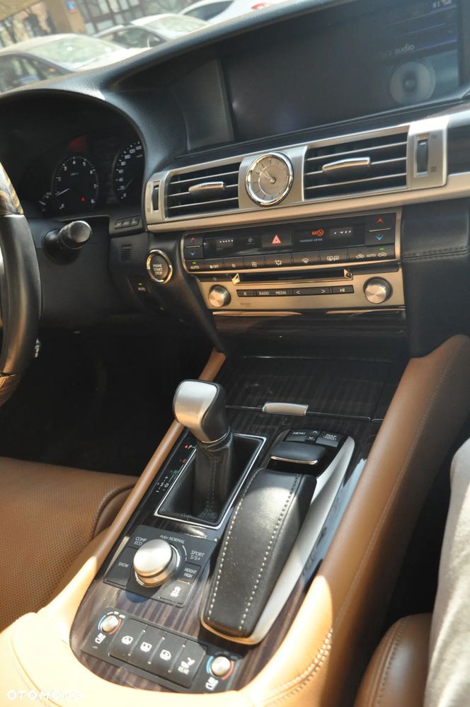 Lexus LS 460 Superior AWD EU6 - 7