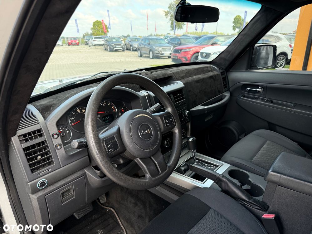 Jeep Liberty - 20