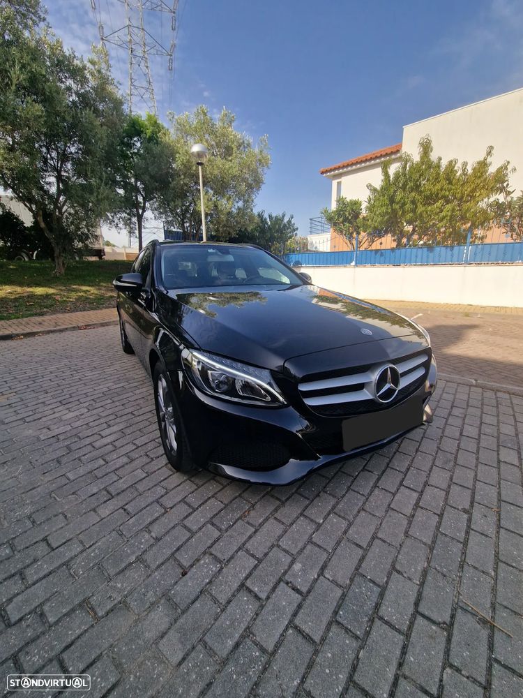 Mercedes-Benz 200 - 7