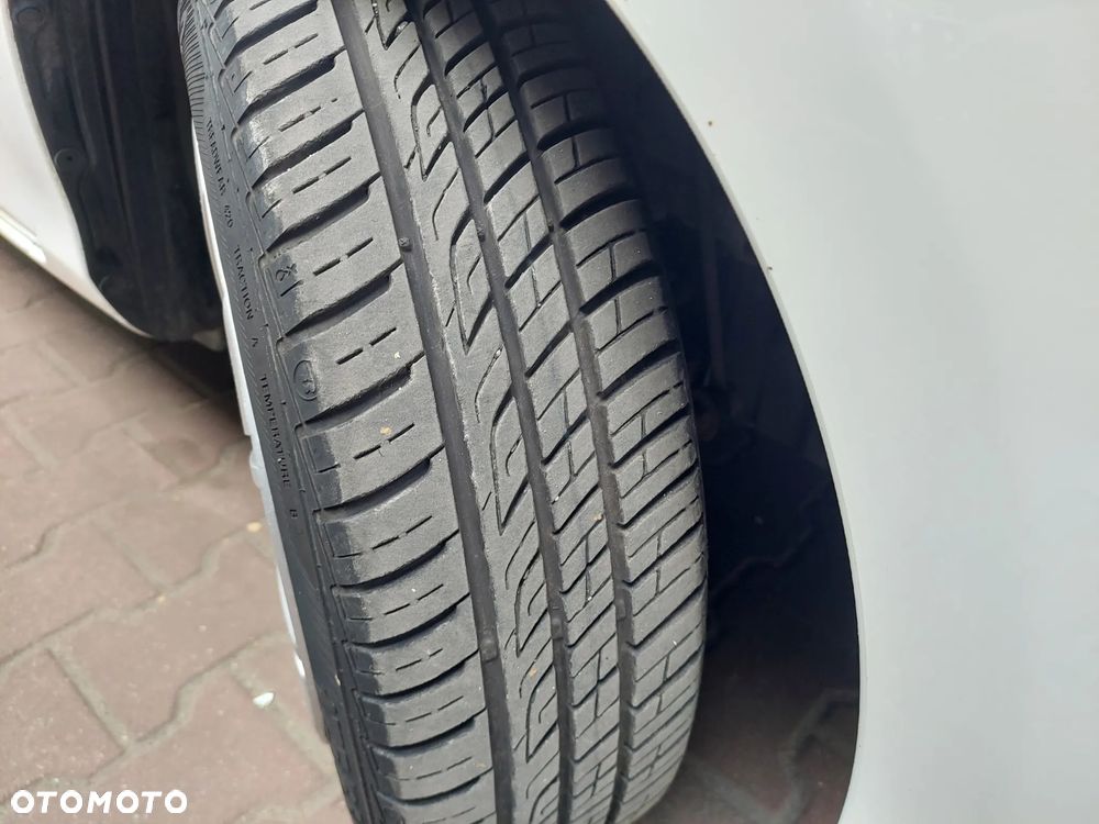 Toyota Yaris - 6
