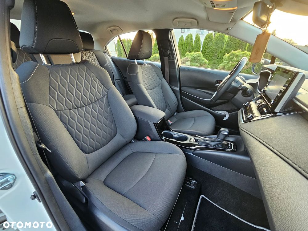 Toyota Corolla 1.8 Hybrid Comfort - 10