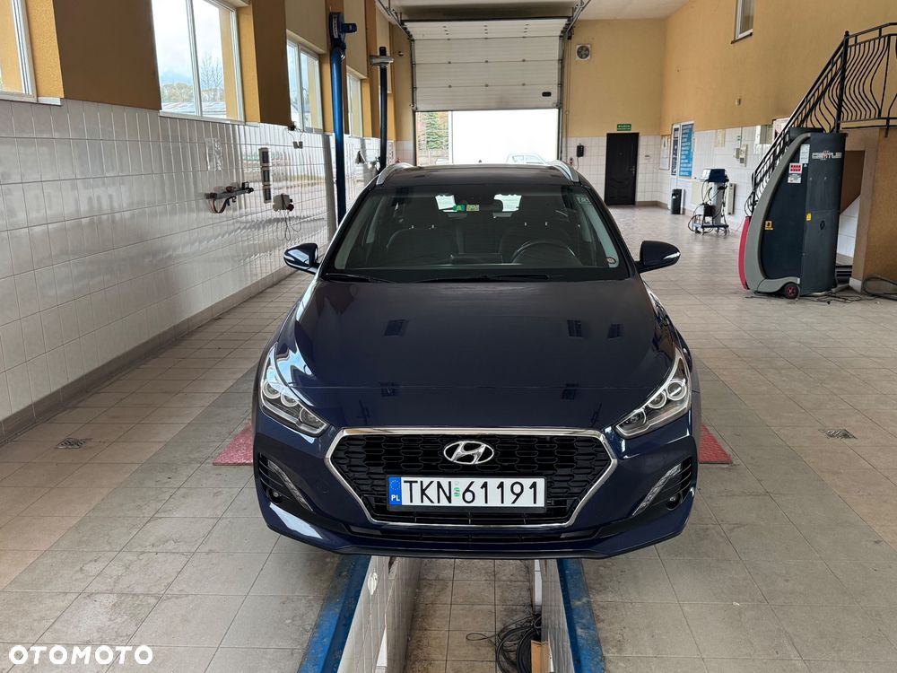 Hyundai i30 Fastback 1.6 CRDI Premium DCT - 23