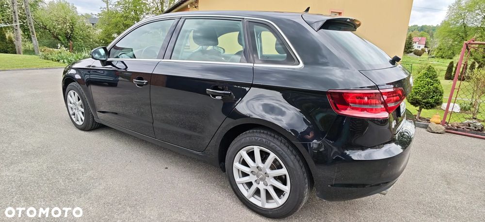 Audi A3 Sportback 1.6 TDI Ambiente - 24