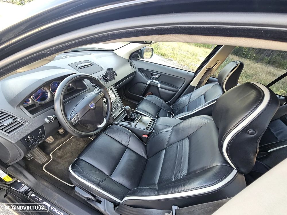 Volvo XC 90 2.4 D5 7L R-Design - 9