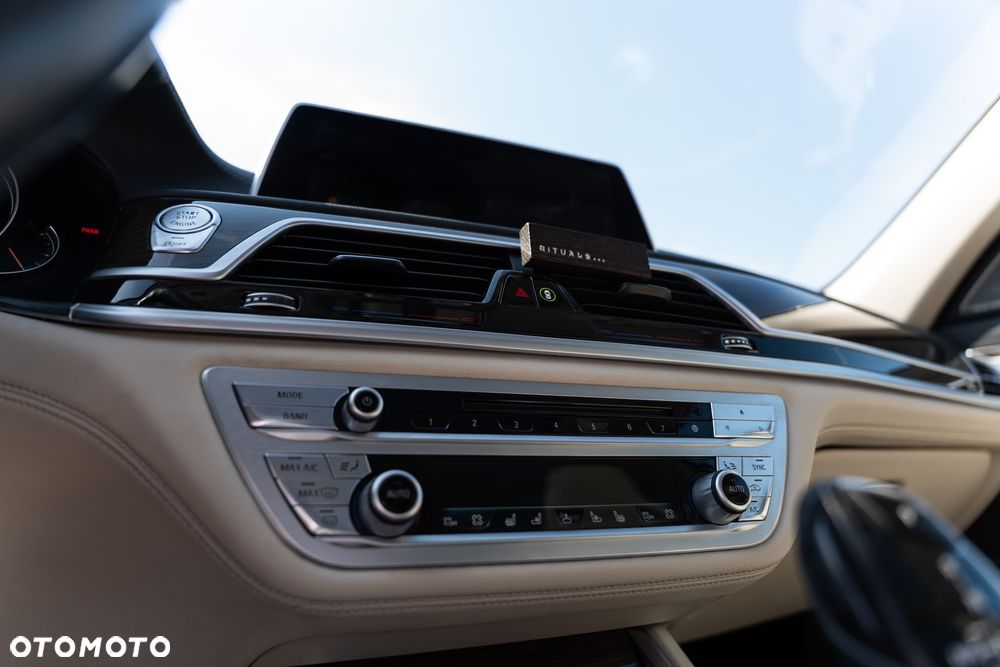 BMW Seria 7 - 26