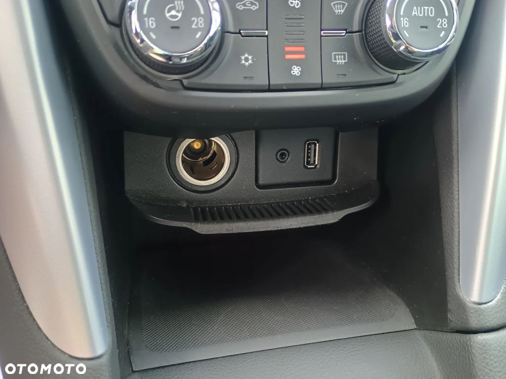 Opel Zafira - 25